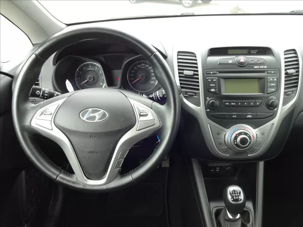 Hyundai ix20 1,6 i 91kW 56 000km - foto 33