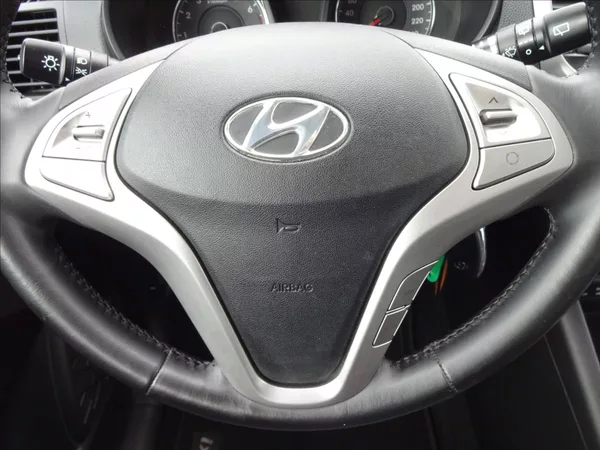 Hyundai ix20 1,6 i 91kW 56 000km - foto 37