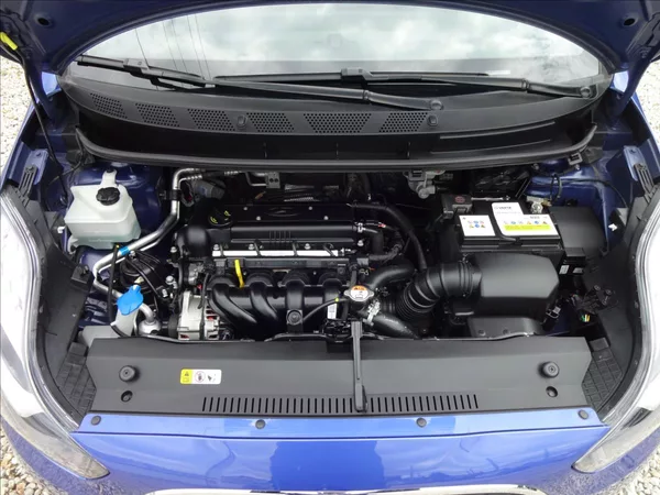 Hyundai ix20 1,6 i 91kW 56 000km - foto 42