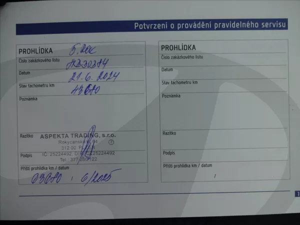 Hyundai ix20 1,6 i 91kW 56 000km - foto 48