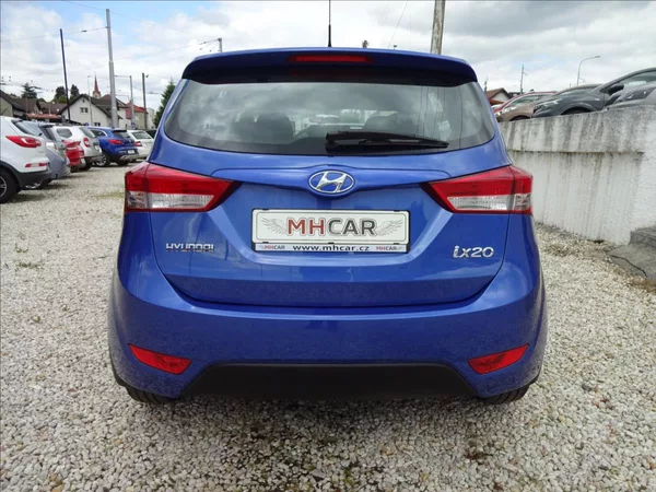 Hyundai ix20 1,6 i 91kW 56 000km - foto 6