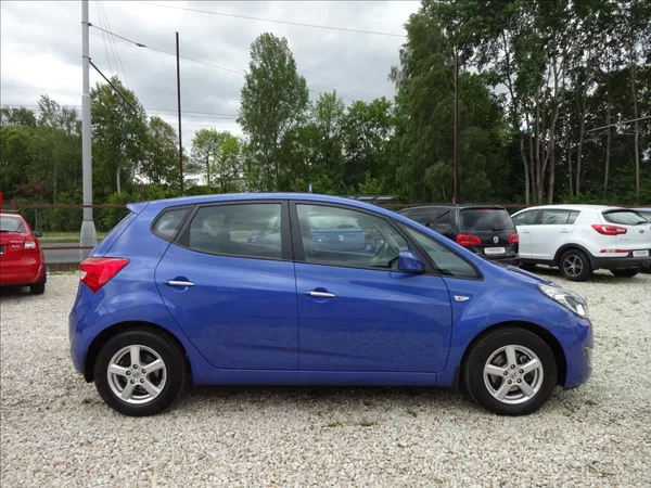 Hyundai ix20 1,6 i 91kW 56 000km - foto 8