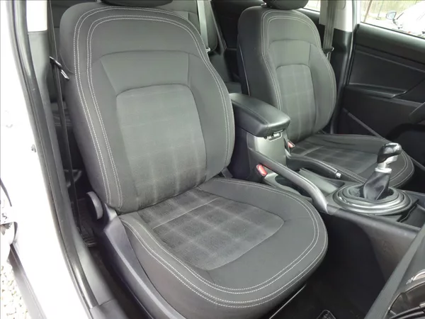 Kia Sportage 1,6GDi Active Plus - foto 29