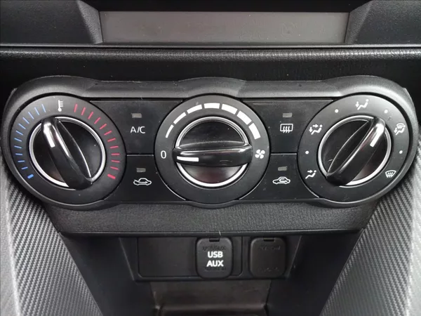 Mazda 2 1,5 i SKYACTIVE - foto 35