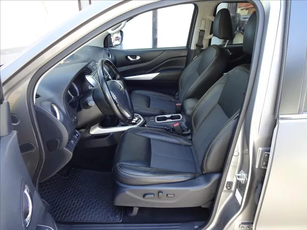 Nissan Navara 2,3 dCi 140 kW 4x4 Automat - foto 16