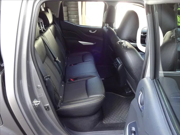 Nissan Navara 2,3 dCi 140 kW 4x4 Automat - foto 25