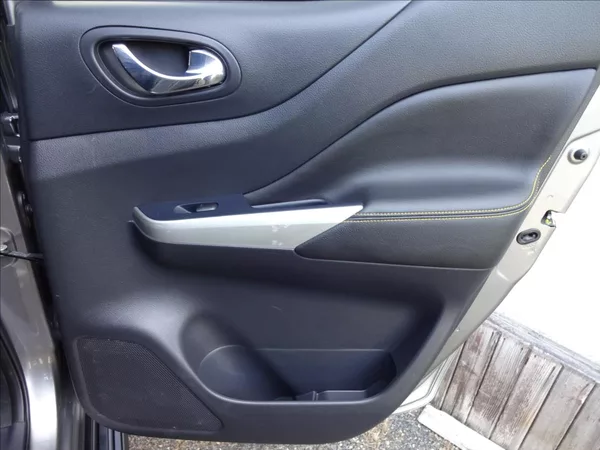 Nissan Navara 2,3 dCi 140 kW 4x4 Automat - foto 27