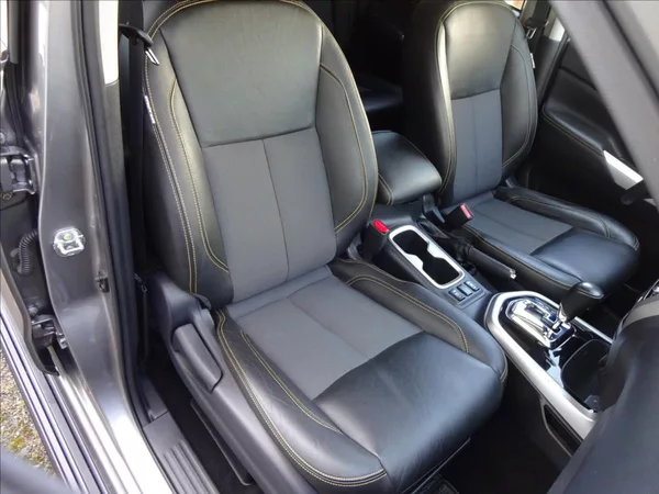 Nissan Navara 2,3 dCi 140 kW 4x4 Automat - foto 29