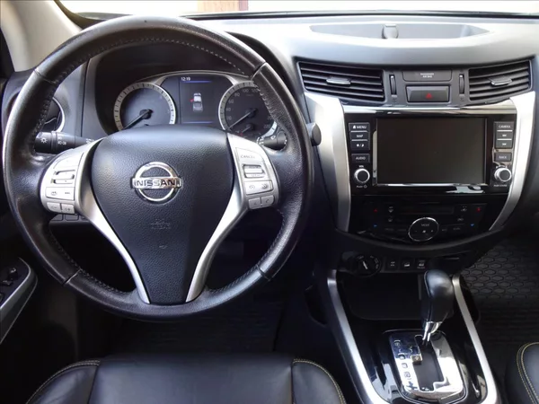 Nissan Navara 2,3 dCi 140 kW 4x4 Automat - foto 33