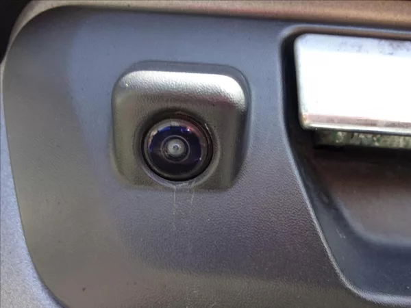 Nissan Navara 2,3 dCi 140 kW 4x4 Automat - foto 39