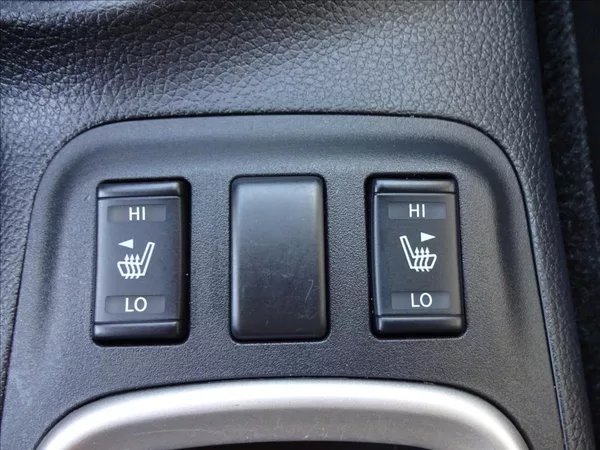 Nissan Navara 2,3 dCi 140 kW 4x4 Automat - foto 42