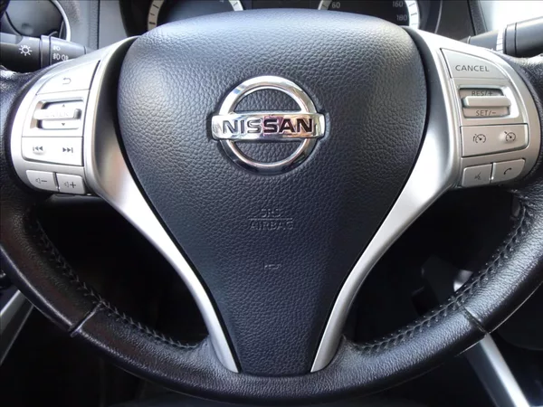 Nissan Navara 2,3 dCi 140 kW 4x4 Automat - foto 43
