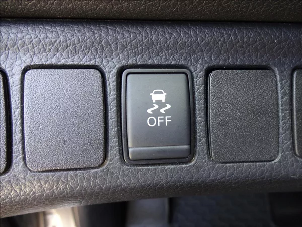 Nissan Navara 2,3 dCi 140 kW 4x4 Automat - foto 51