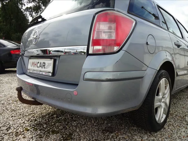 Opel Astra 1,6i 85kW - foto 15