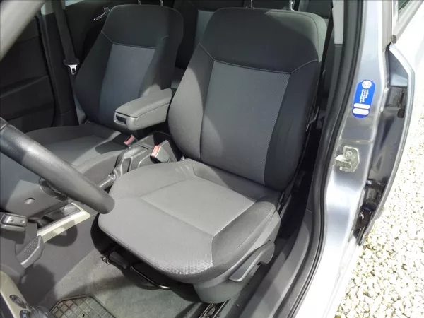 Opel Astra 1,6i 85kW - foto 17