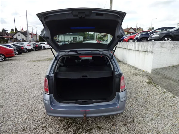 Opel Astra 1,6i 85kW - foto 23