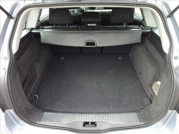 Opel Astra 1,6i 85kW - foto 24