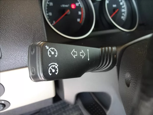 Opel Astra 1,6i 85kW - foto 36