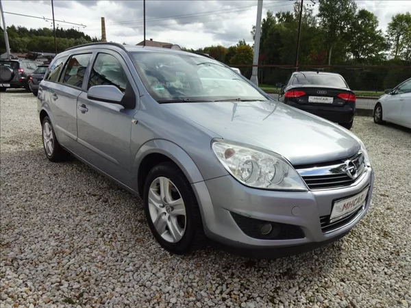 Opel Astra 1,6i 85kW - foto 9