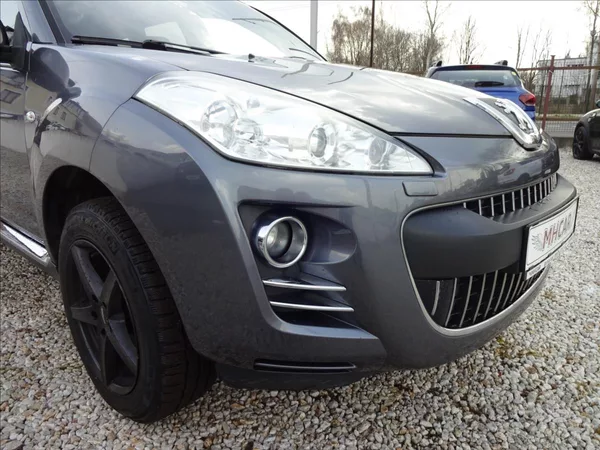 Peugeot 4007 2,2 HDI 115kW 4x4 - foto 11