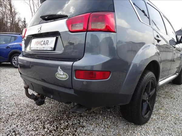 Peugeot 4007 2,2 HDI 115kW 4x4 - foto 15