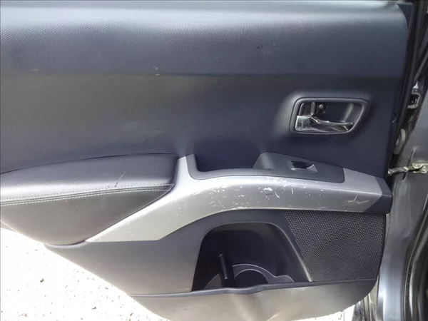 Peugeot 4007 2,2 HDI 115kW 4x4 - foto 23