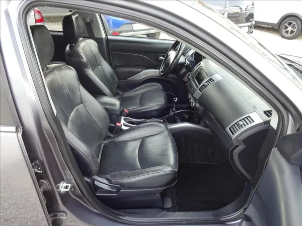 Peugeot 4007 2,2 HDI 115kW 4x4 - foto 29