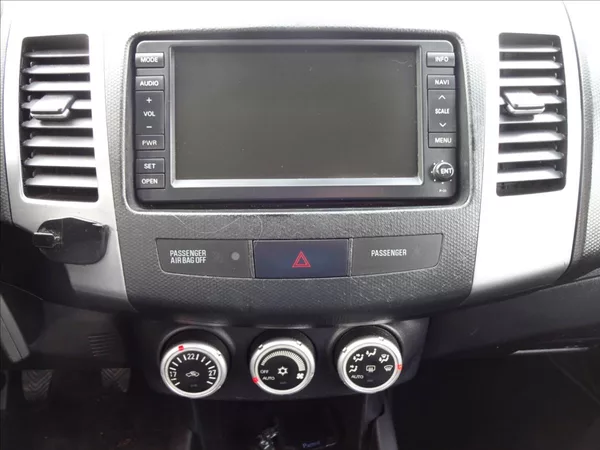 Peugeot 4007 2,2 HDI 115kW 4x4 - foto 34