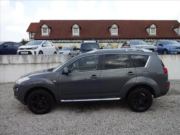 Peugeot 4007 2,2 HDI 115kW 4x4 - foto 4