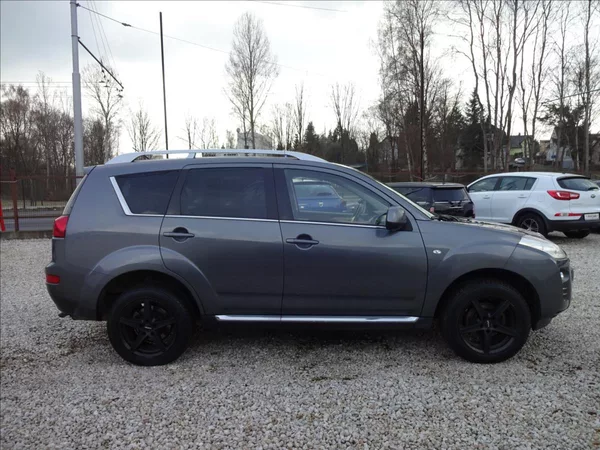 Peugeot 4007 2,2 HDI 115kW 4x4 - foto 8