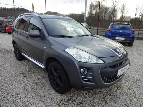 Peugeot 4007 2,2 HDI 115kW 4x4 - foto 9