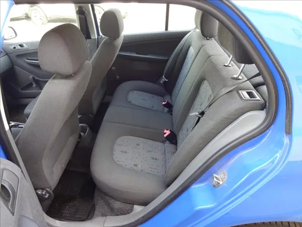 Škoda Fabia I 1,2 i40kW - foto 21