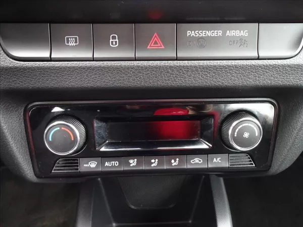 Škoda Fabia III 1.0TSI 70 kW STYLE - foto 36