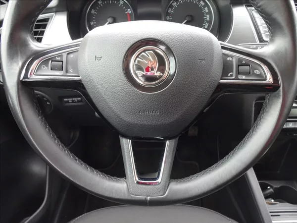 Škoda Fabia III 1.0TSI 70 kW STYLE - foto 38