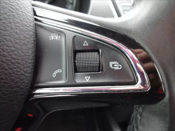 Škoda Fabia III 1.0TSI 70 kW STYLE - foto 40