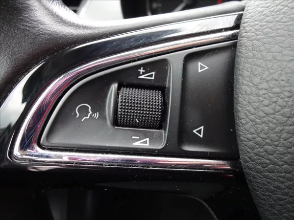 Škoda Fabia III 1.0TSI 70 kW STYLE - foto 41