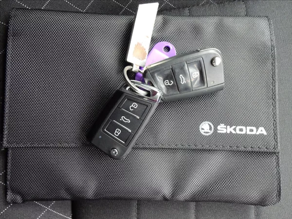Škoda Fabia III 1.0TSI 70 kW STYLE - foto 50