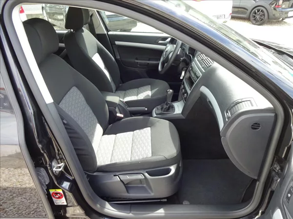 Škoda Octavia II 1,4 TSI 90kW GO MOTORU - foto 29