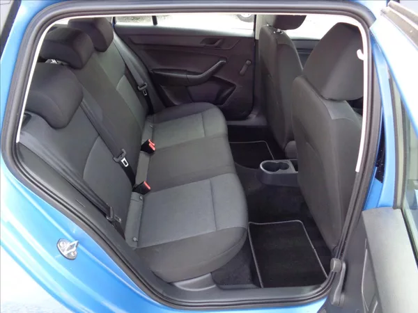 Škoda Rapid 1.2TSI 63 kW - foto 27