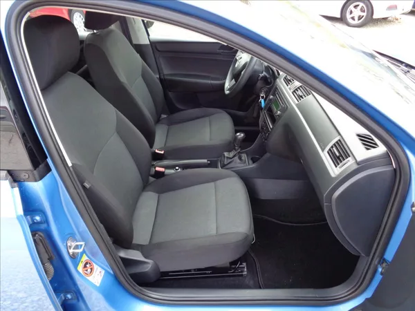 Škoda Rapid 1.2TSI 63 kW - foto 30