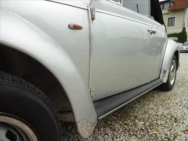 Volkswagen BROUK 1,2 1303 CABRIO - foto 13