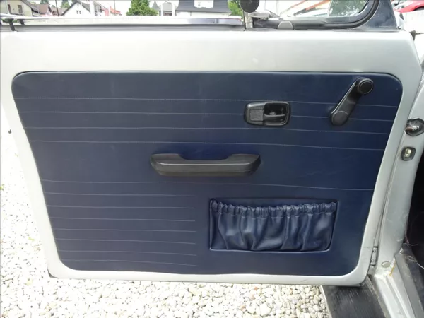 Volkswagen BROUK 1,2 1303 CABRIO - foto 32