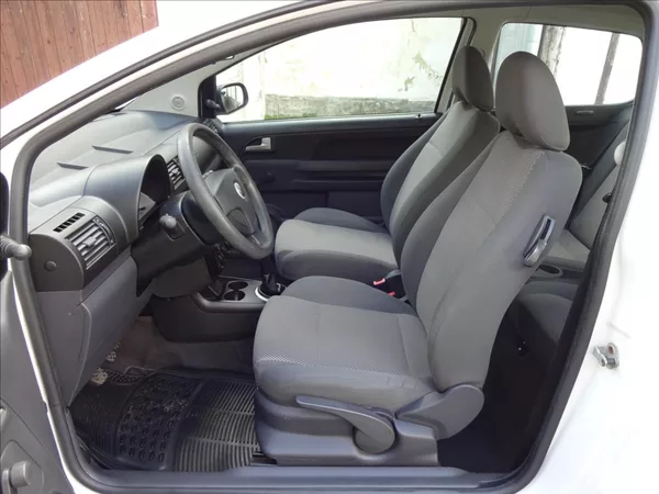 Volkswagen Fox 1,4 TDI 51kW - foto 16