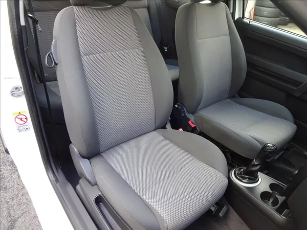 Volkswagen Fox 1,4 TDI 51kW - foto 22