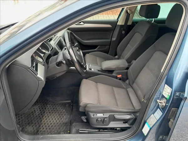 Volkswagen Passat Variant 2.0 TDI 110KW - foto 16