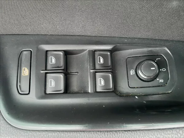 Volkswagen Passat Variant 2.0 TDI 110KW - foto 21