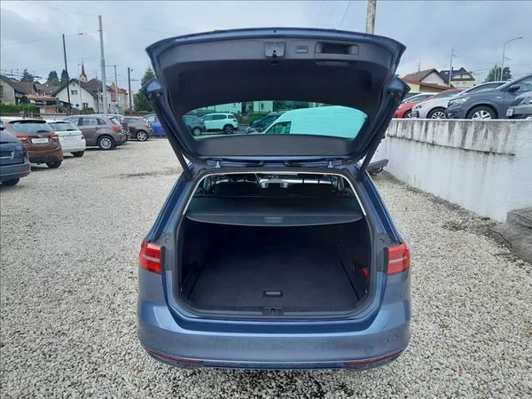 Volkswagen Passat Variant 2.0 TDI 110KW - foto 26