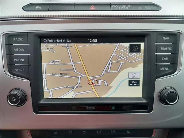 Volkswagen Passat Variant 2.0 TDI 110KW - foto 40