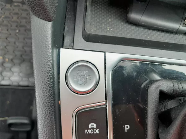 Volkswagen Passat Variant 2.0 TDI 110KW - foto 50