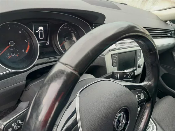 Volkswagen Passat Variant 2.0 TDI 110KW - foto 51